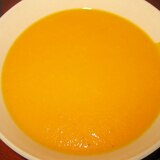 オレンジ色のスープ